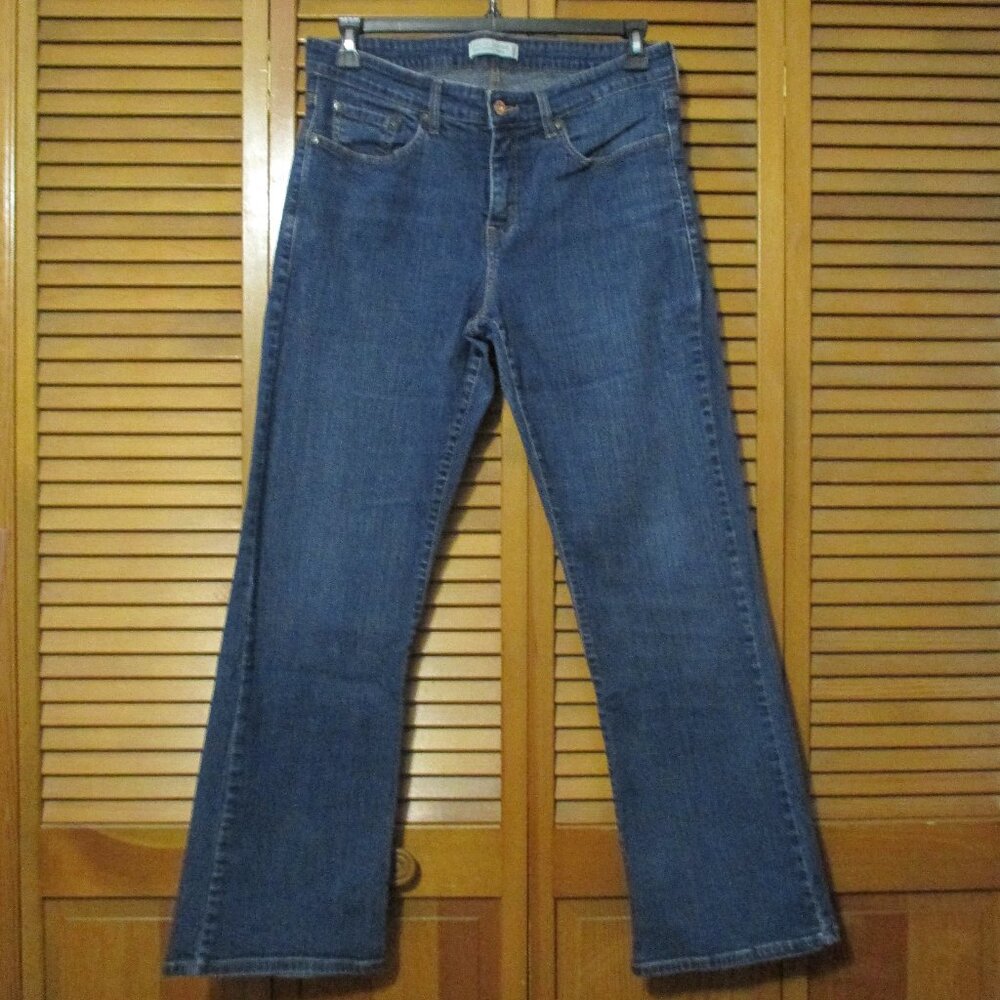 Levi's 51 Boot Cut blue Jeans Perfectly shaping like new size 14